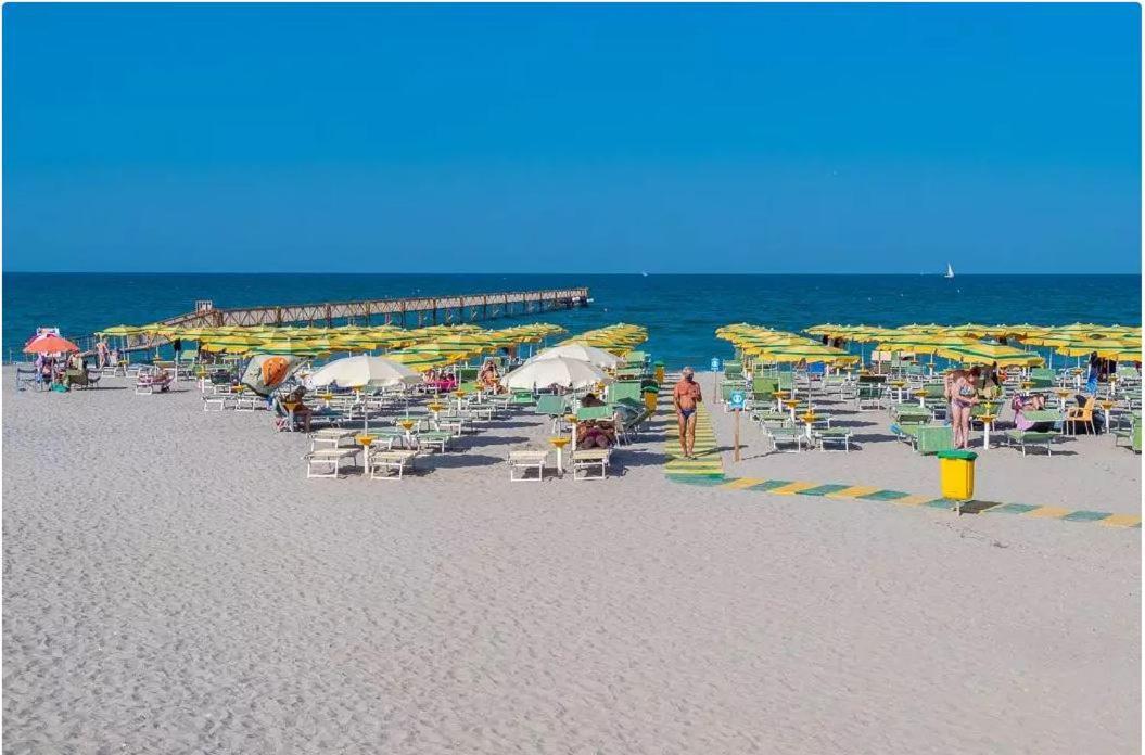 צ'סנטיקו Vacanceselect Mobil Homes - Camping Pineta Sul Mare Camping Village מראה חיצוני תמונה